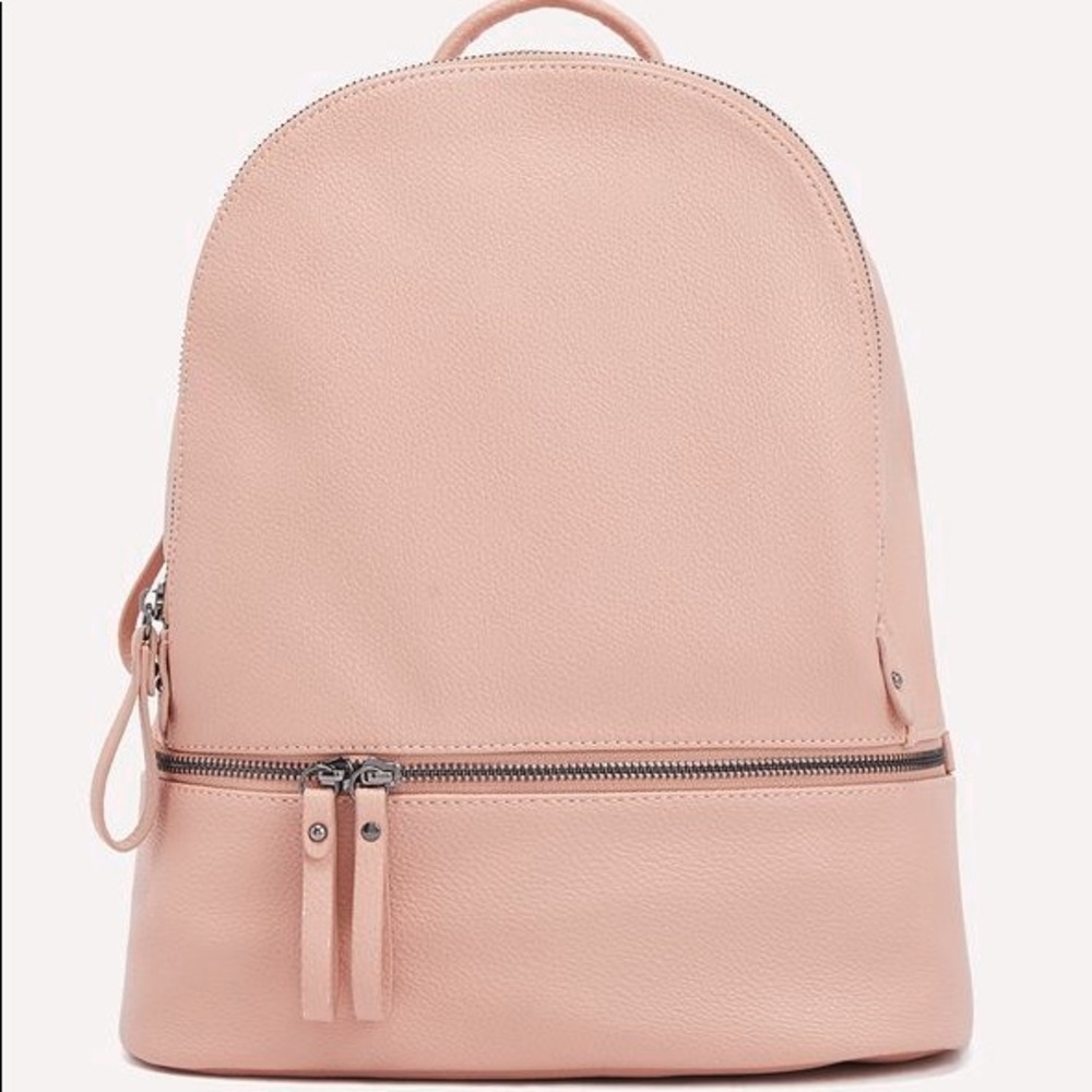 Pink bookbag. CUTE.